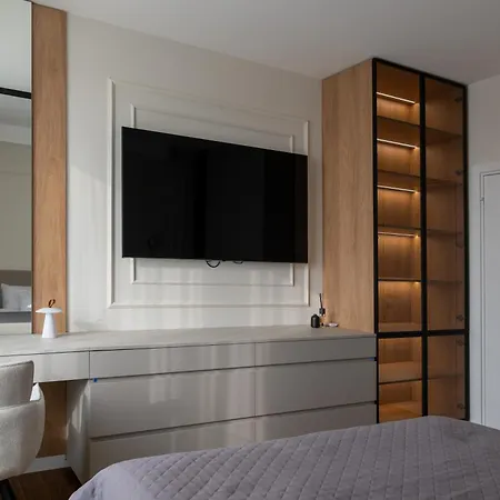 Apartment Planet Nina Ni